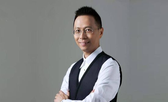 午夜精品免费视频