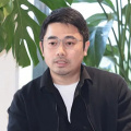贺朝在谢俞里面塞笔